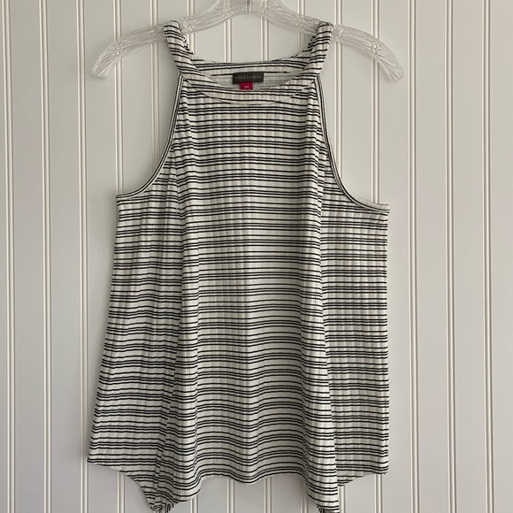 Vince Camuto Tops - Vince Camuto A-line sleeveless top SIZE PM